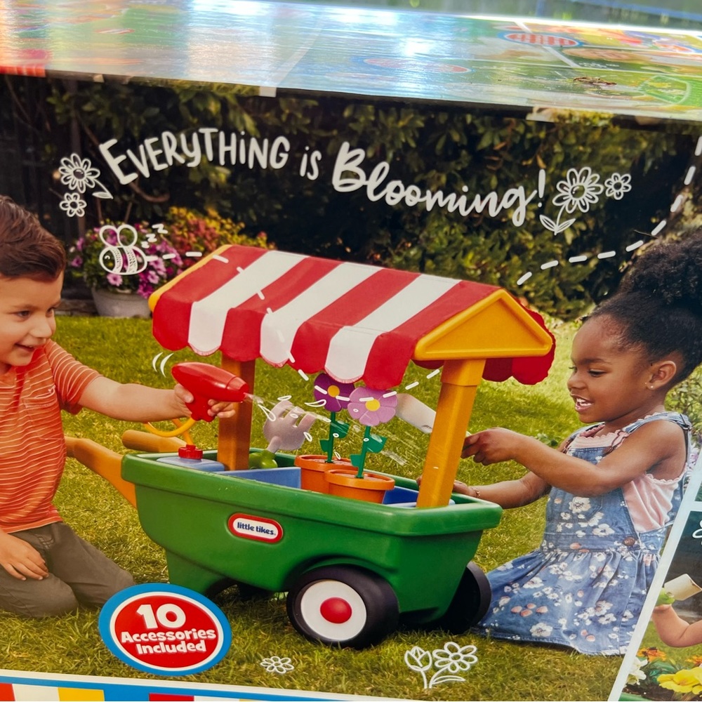 Little Tikes 2 in 1 garden cart and wheelbarrow